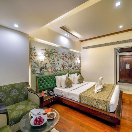 Hotel Saffron Leaf Dehradun Zewnętrze zdjęcie