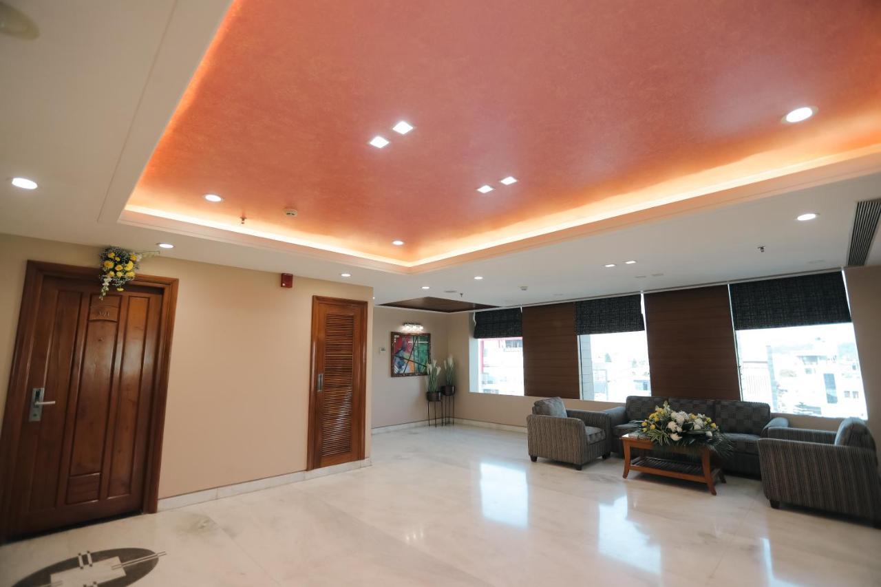 Hotel Saffron Leaf Dehradun Zewnętrze zdjęcie