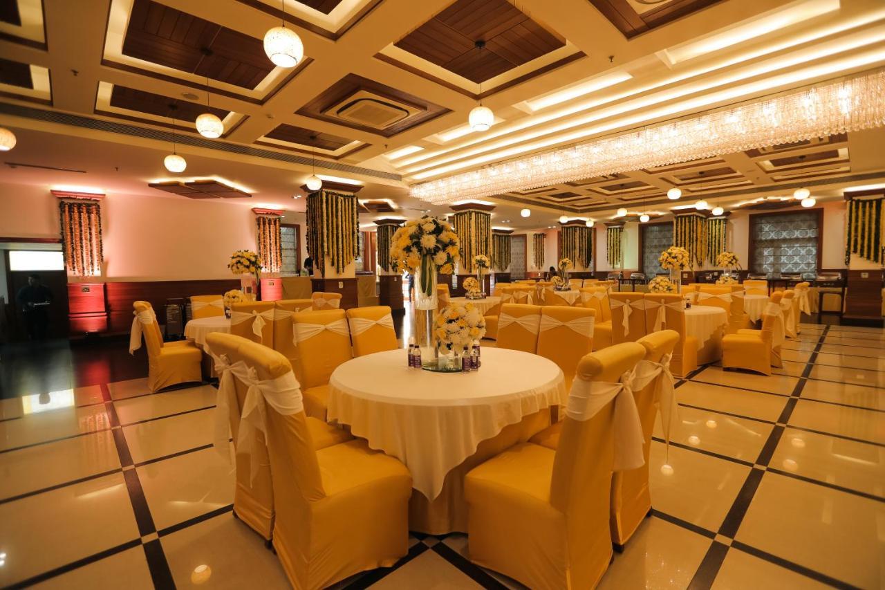 Hotel Saffron Leaf Dehradun Zewnętrze zdjęcie