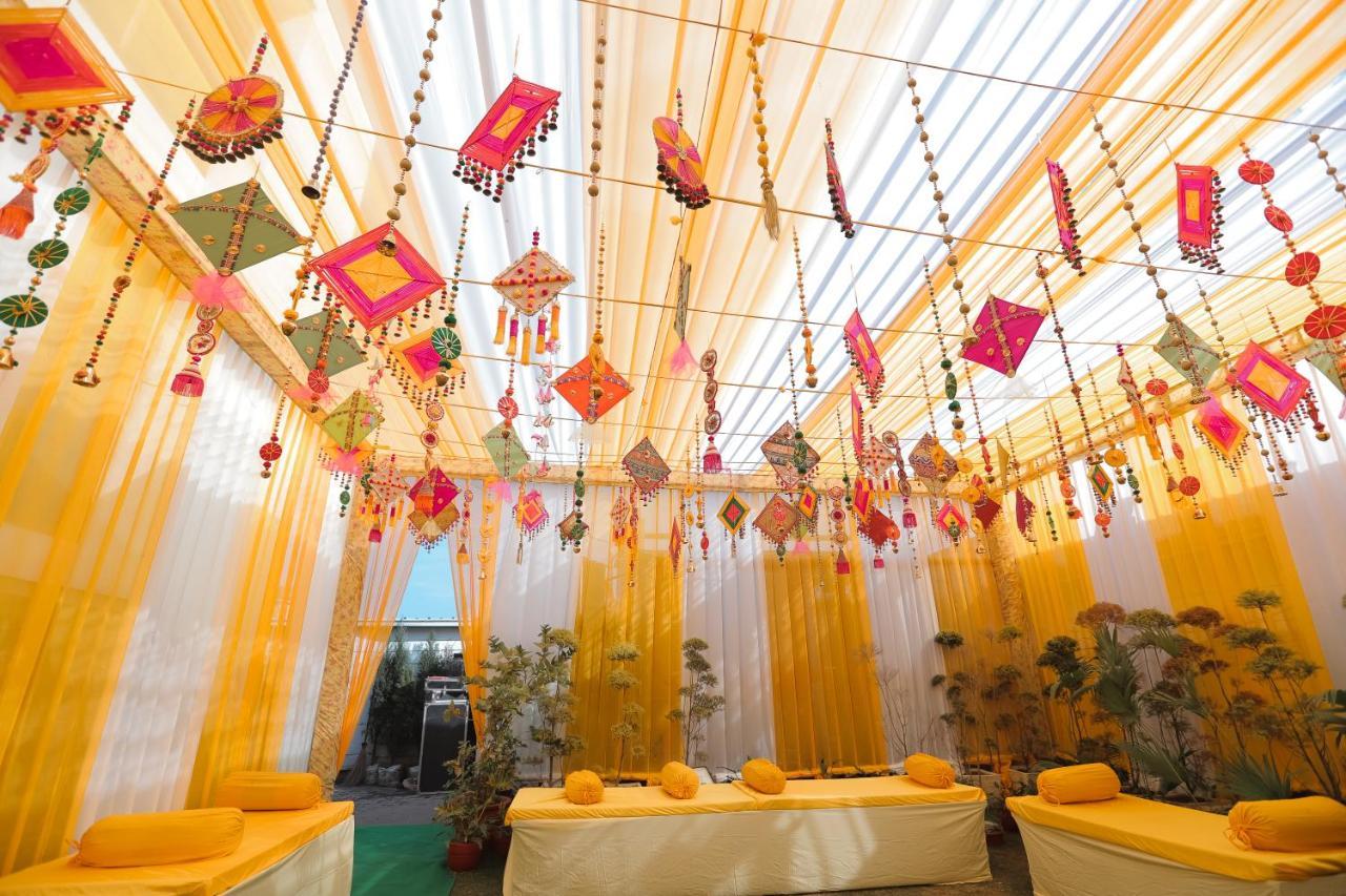 Hotel Saffron Leaf Dehradun Zewnętrze zdjęcie