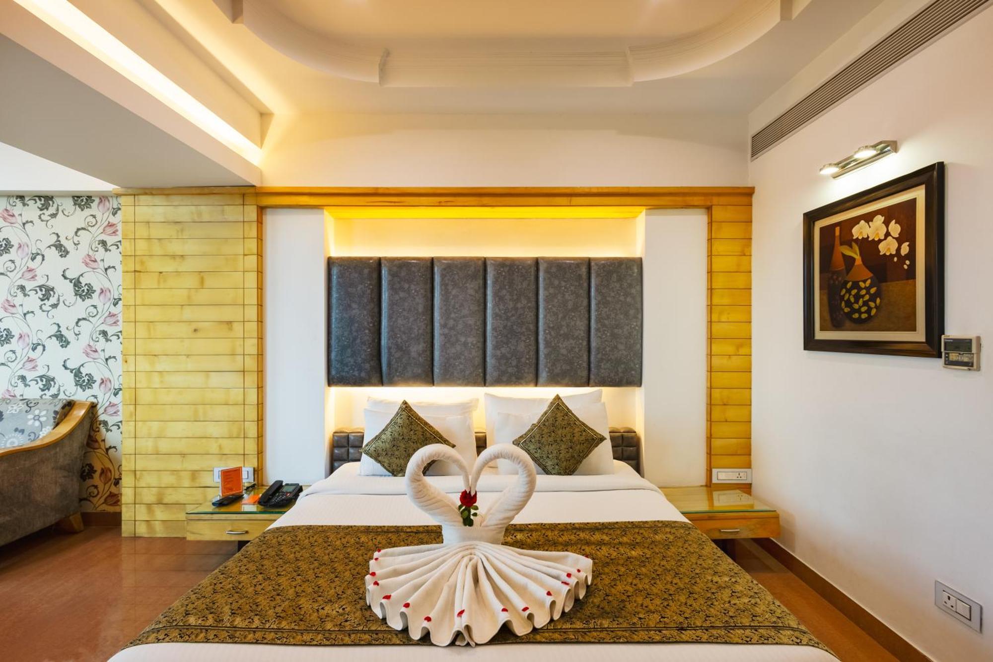 Hotel Saffron Leaf Dehradun Zewnętrze zdjęcie