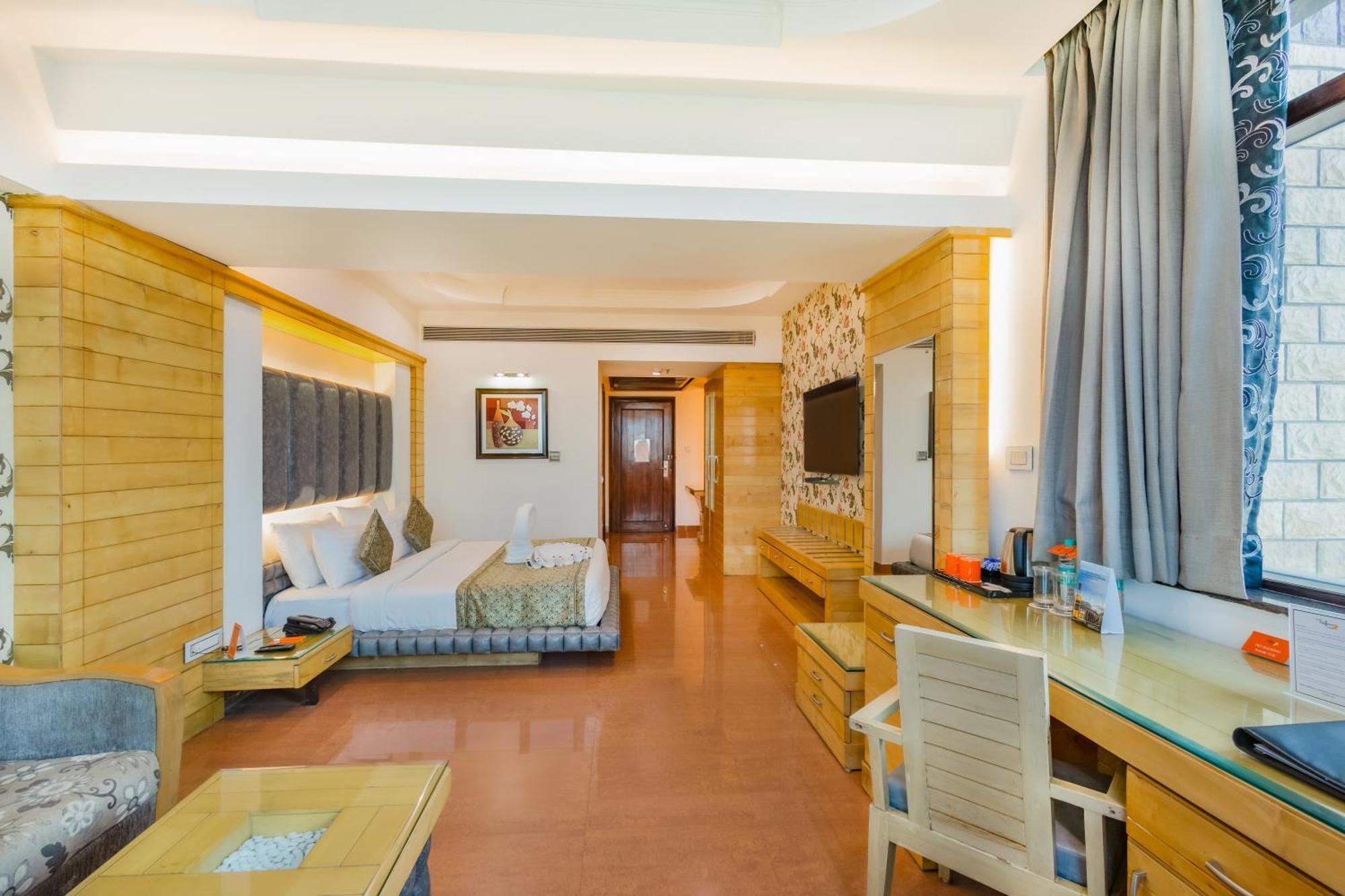 Hotel Saffron Leaf Dehradun Zewnętrze zdjęcie